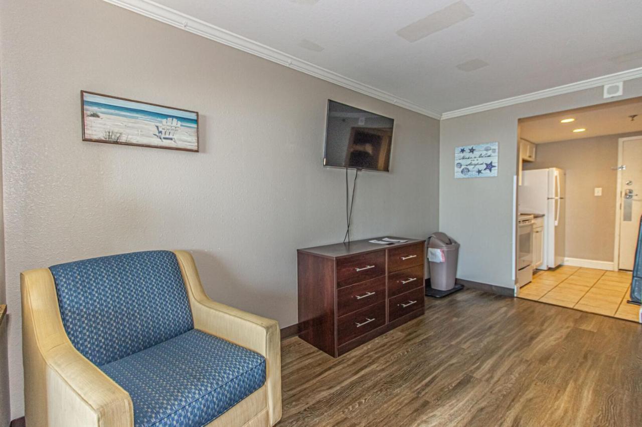Ocean View King Suite With Modern Decor And Accents - Caravelle Resort 605 Sleeps 4 Guests เมอร์เทิลบีช ภายนอก รูปภาพ